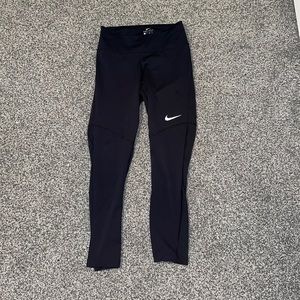 Nike cropped leggings